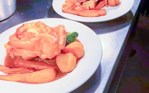Sunday Roast Dinner and Pub Food in Thornton Hough, Wirral  - Sunday Lunch Wirral Pub Wirral Restaurant Wirral Wirral Pub Thornton Hough Restaurant Thornton Hough Sunday Lunch Thornton Hough