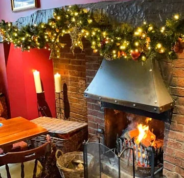 Sunday Roast Dinner and Pub Food - Seven Stars Pub Wirral